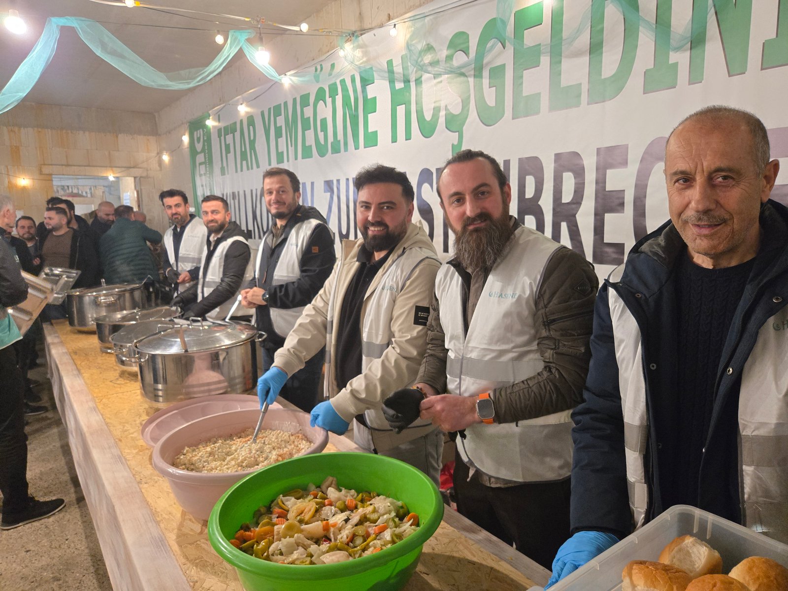 Ramazan Boyunca Gönülleri Birleştiren İftar Organizasyonu